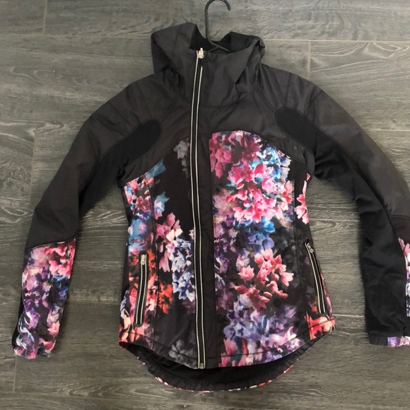 lululemon athletica Jackets & Blazers - Lululemon Get up and Glow jacket 🌸
